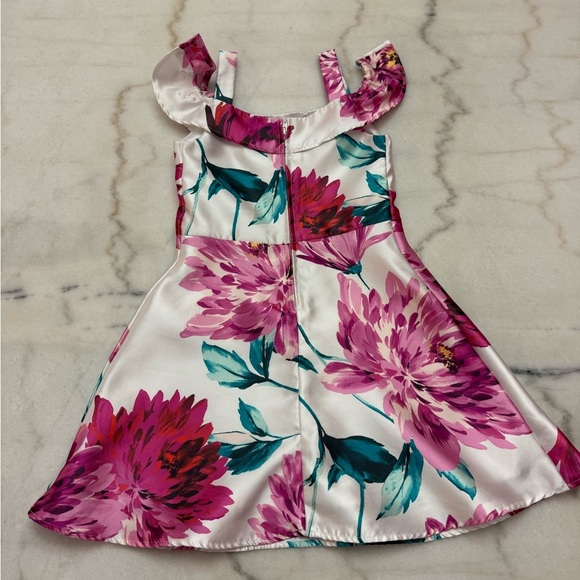 The Children’s Place Pink and White Floral Dress - Picture 2 of 5